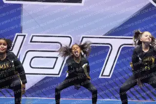 STUNNAZ