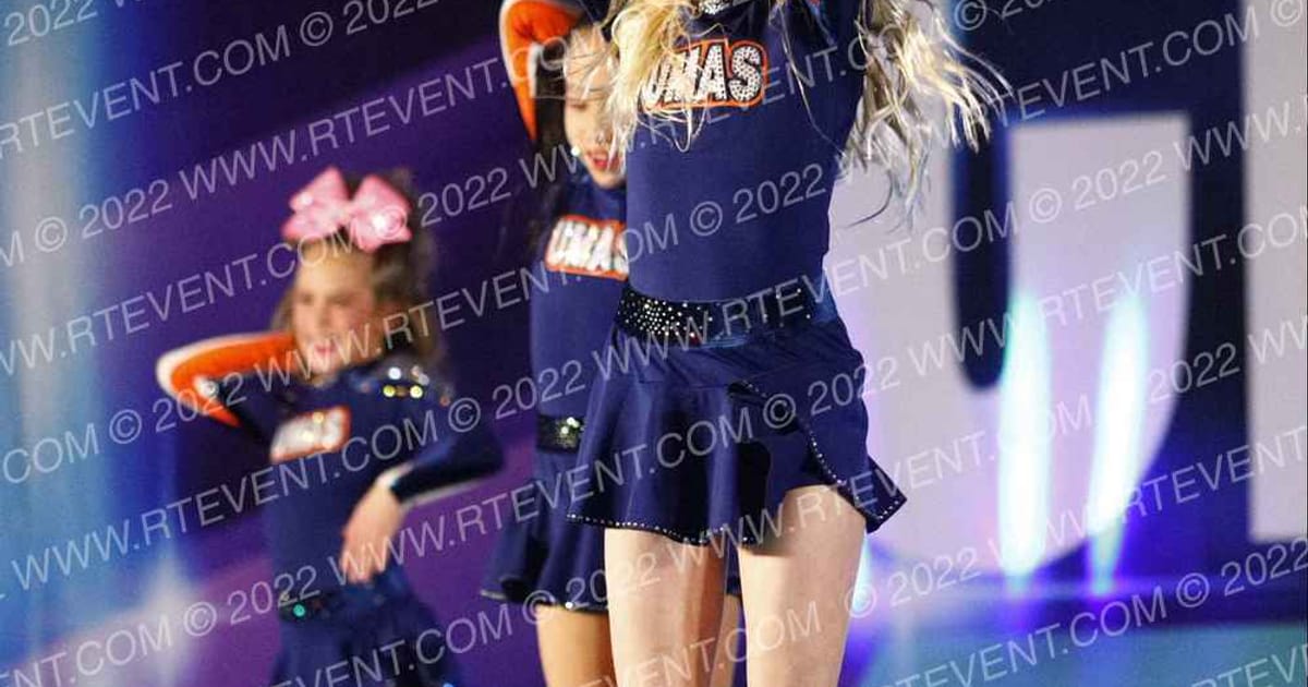 Upper Merion All Stars Mangos · Cheersport Oaks Classic