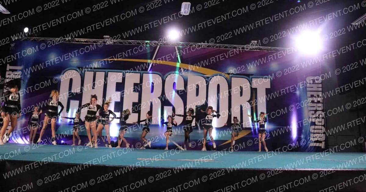 Lunar Viper Allstars Super Novas · Cheersport Oaks Classic