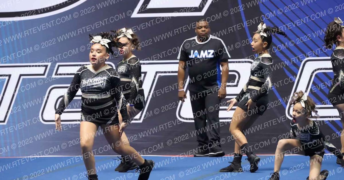 LIGHTNING ELITE GLACIER GIRLS · West Coast State Championship