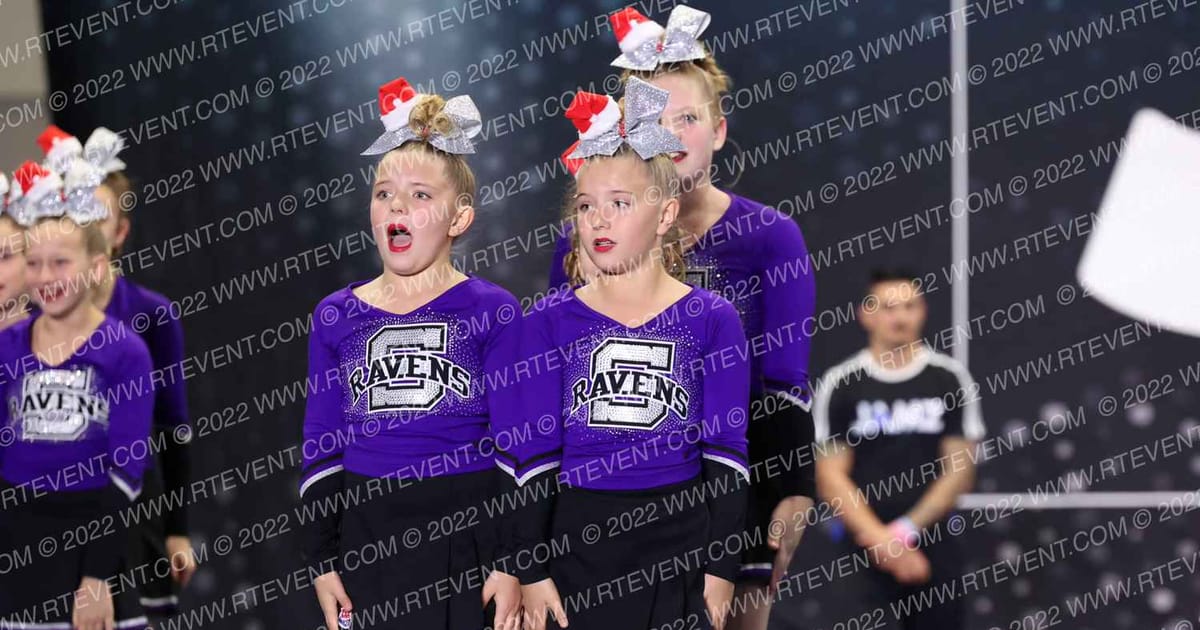 SANTEE RAVENS PEE WEE CHEER · Holiday Showcase