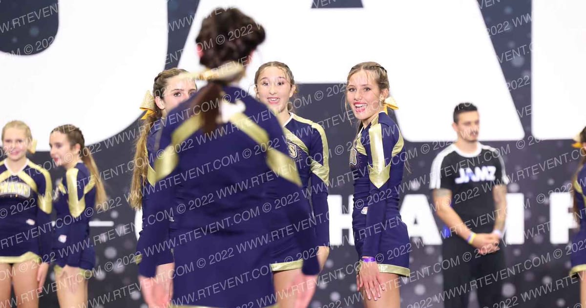 LA COSTA CANYON POP WARNER JUNIOR VARSITY · Holiday Showcase