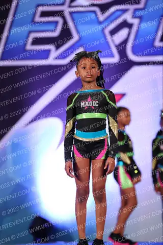 Extreme Cheer Magic Cold Gold