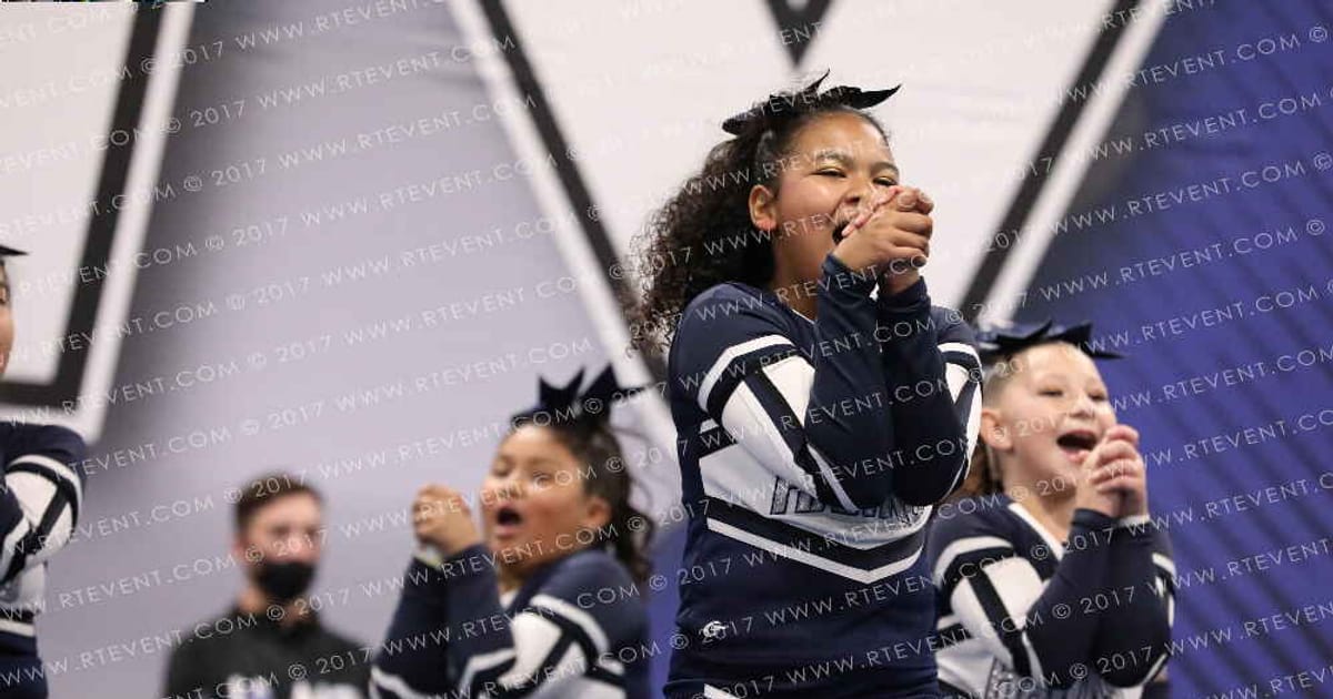 CLAIREMONT HAWKS CHEER · Holiday Showcase