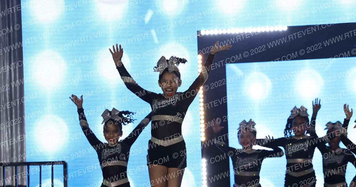 Lightning Elite Cheer Glacier Girls · The American Grand Nationals