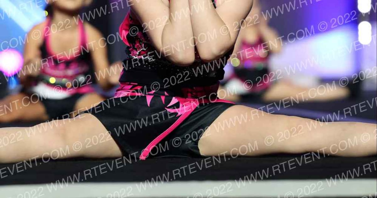 Texas Aces Tumbling and Cheer Flamingos · Encore Grand Nationals