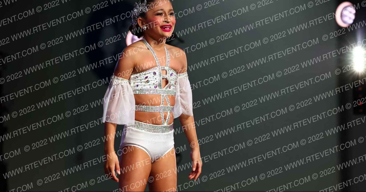Star Steppers Dance Julianna Amaya & Catalina Smith · Encore Groove