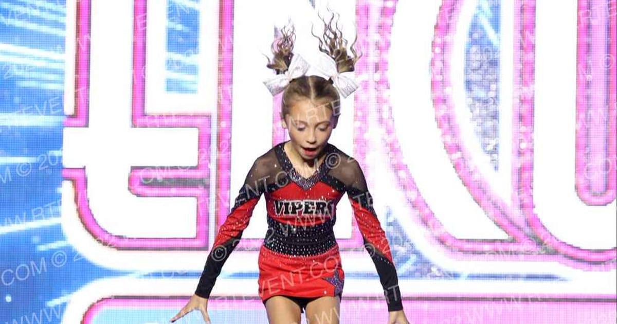 Stars Vipers Katy Mini Hiss · Encore Grand Nationals
