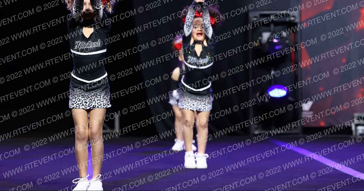 Heartland Cheer & Athletics Snow Leopards · Americas Best Grand Nationals