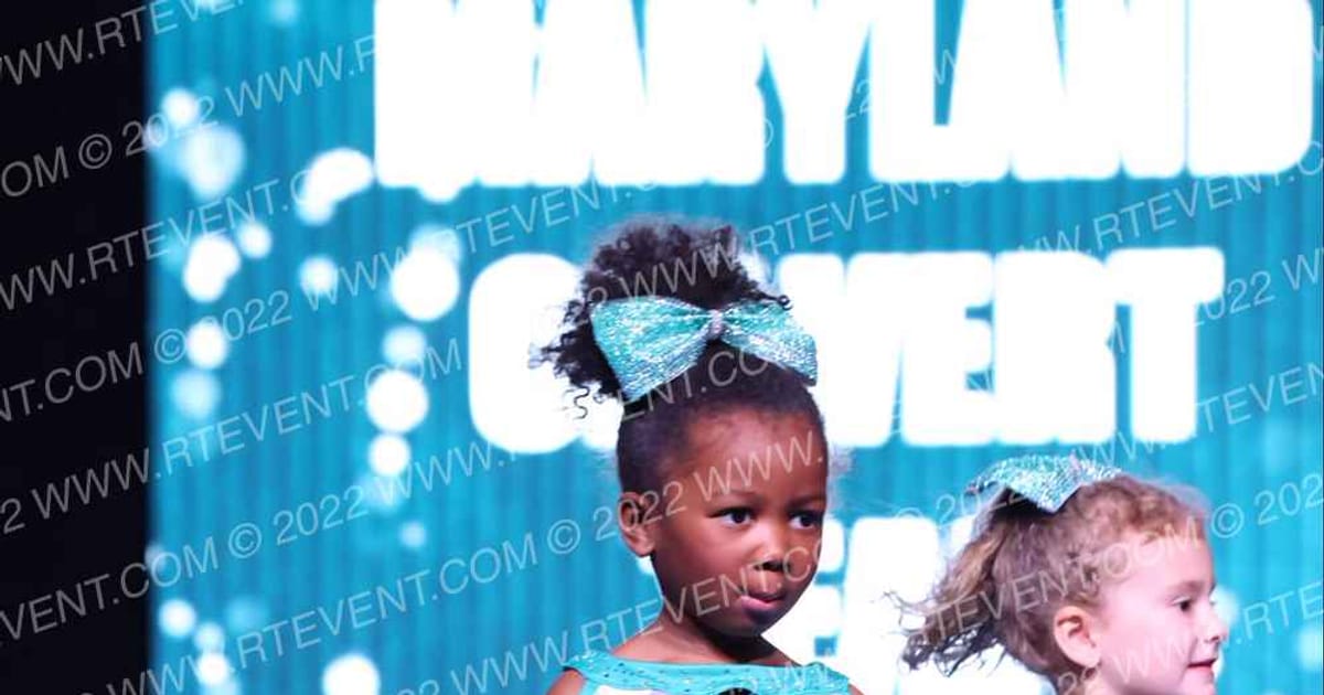 Cheer Extreme Maryland Calvert Teal Sparklers · Holiday Spectacular