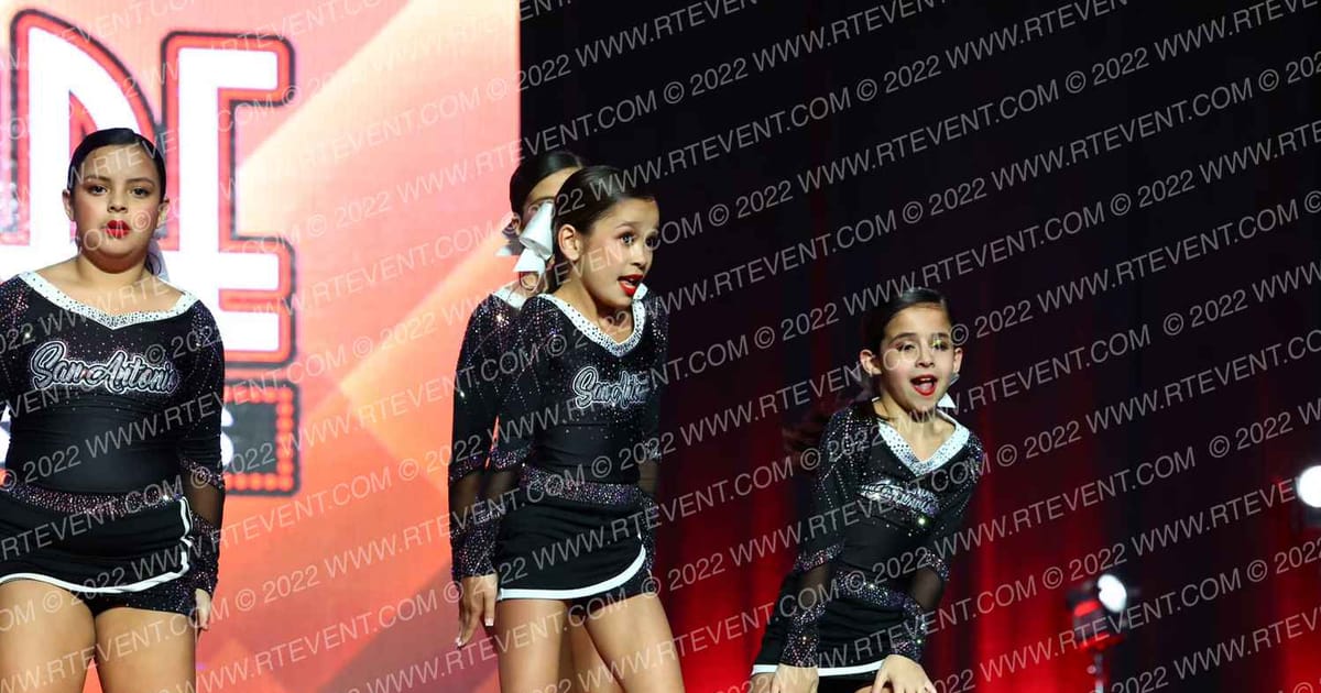 San Antonio Spirit Team Daisy · Encore Grand Nationals