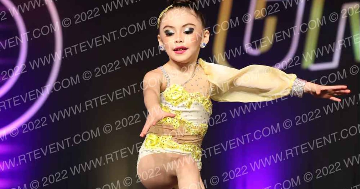 DanzForce Academy Danzforce Divas · Encore Groove