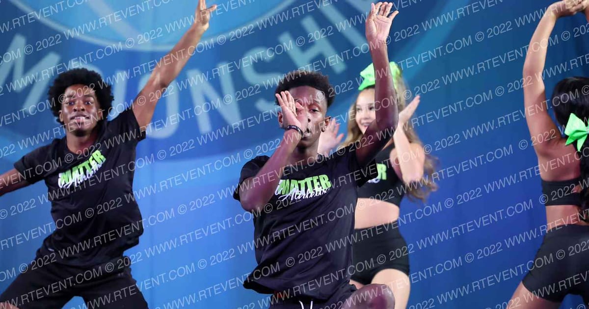 College Park Elite 24K Golden Girls · Southern Crown