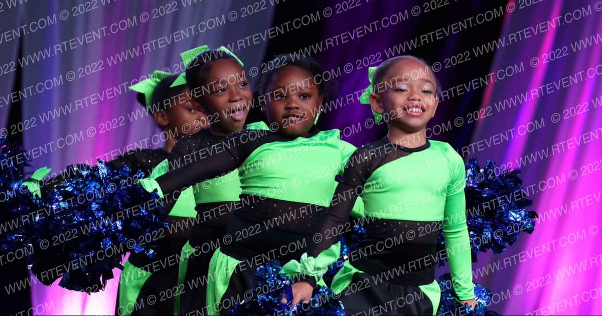 Sparklz Cheer and Danz Mini Shimmerz · Holiday Spectacular