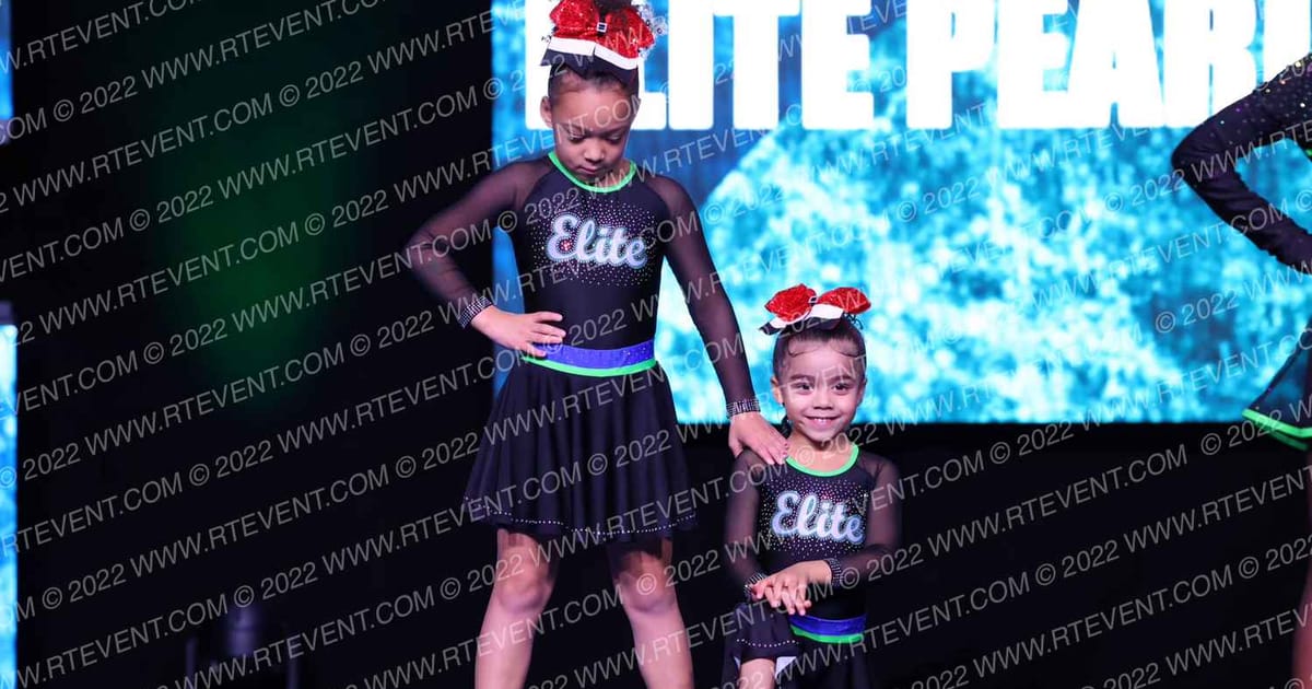 Watersedge Elite Pearls · Holiday Spectacular