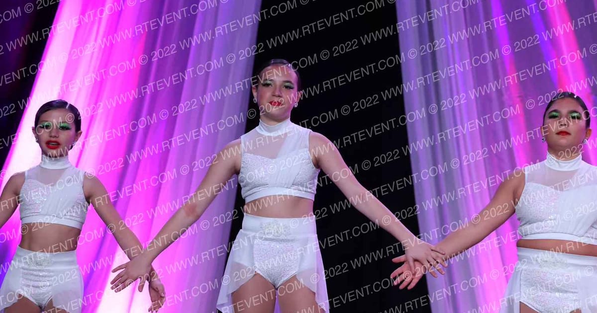 Miss Edie's Dancin Feet Super Stars Lyrical · Holiday Spectacular