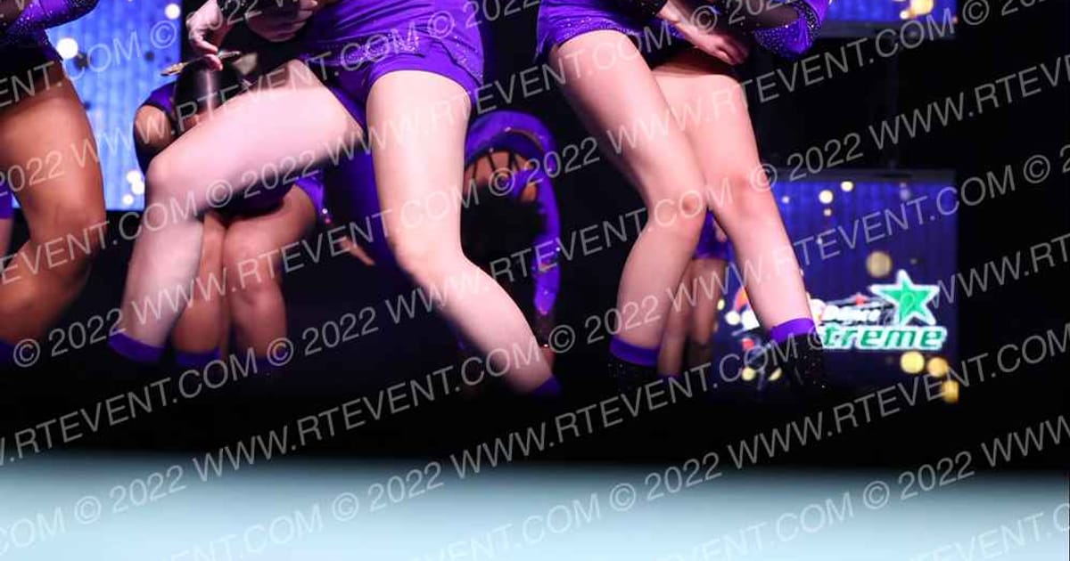 York Elite Lady Onyx · Holiday Spectacular