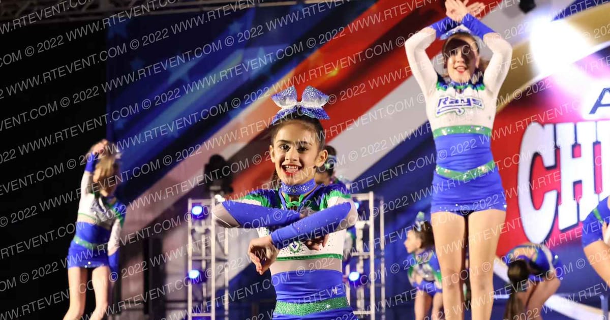 The Stingray All Stars Wright Flyers · Cheer Power Holiday Showdown
