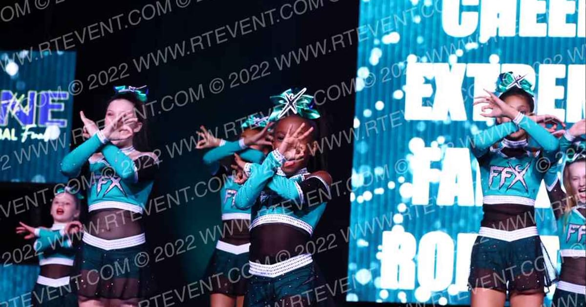 Cheer Extreme Fairfax RoboTeal · Holiday Spectacular