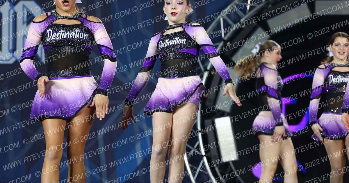 Destination 850 Paris · The Cheer Tour Pigeon Forge