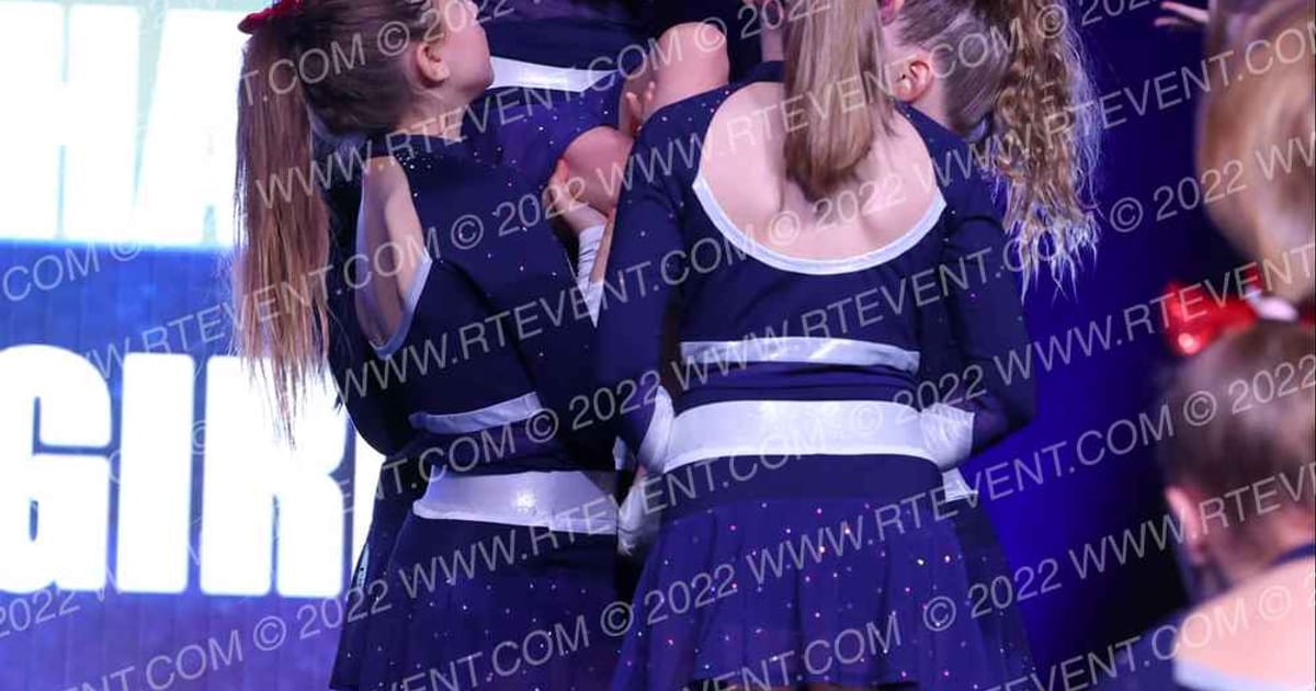 Chesapeake Bay Piranhas Island Girls · Holiday Spectacular