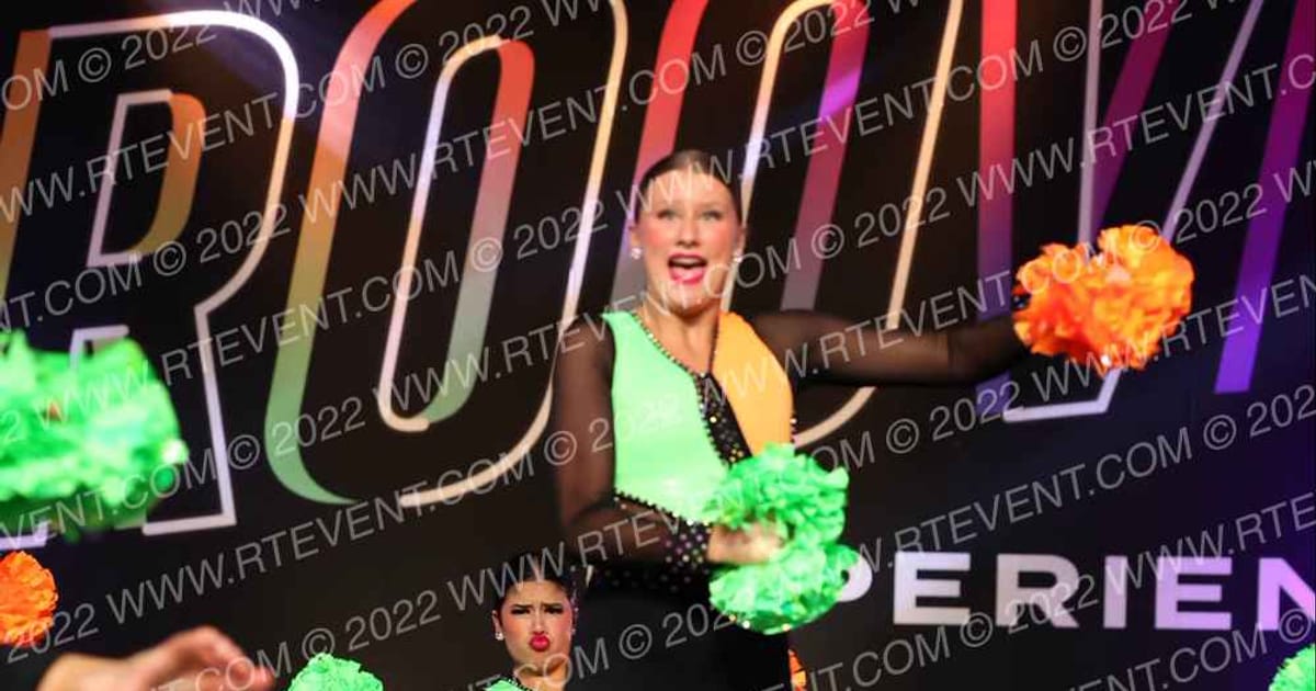 Star Steppers Dance Junior Large Pom · Encore Groove