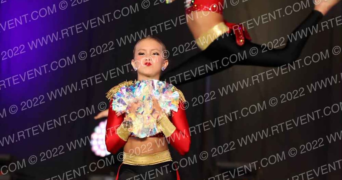 Star Steppers Dance Mini Small Pom · Encore Groove