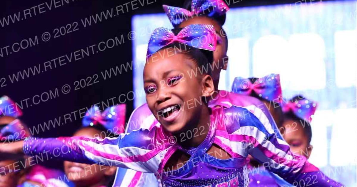 Taylor Made Allstars Super Models · Holiday Spectacular