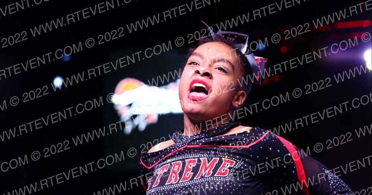 Eagle Xtreme Cheer Uncaged · Holiday Spectacular