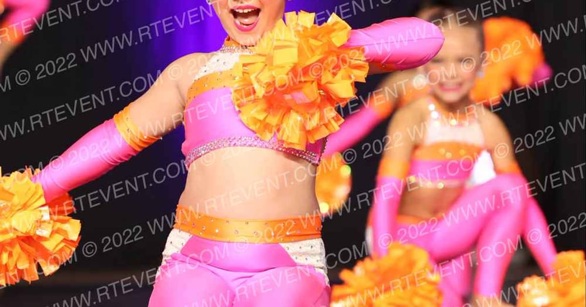 Star Steppers Dance Mini Large Pom · Encore Groove