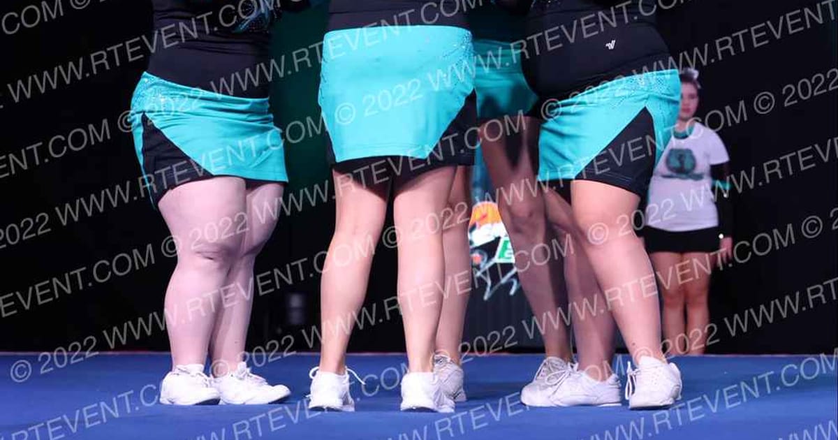 Cheer Extreme DMV Supernovas · Holiday Spectacular