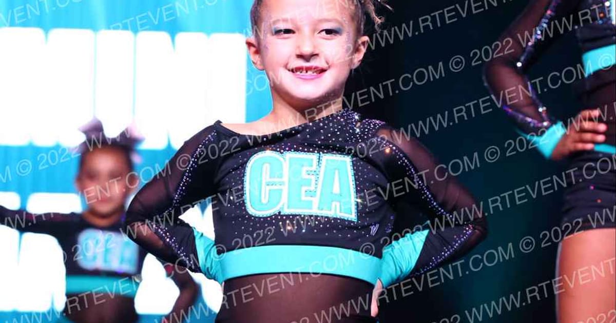 Cheer Extreme DMV Mini Mermaids · Holiday Spectacular
