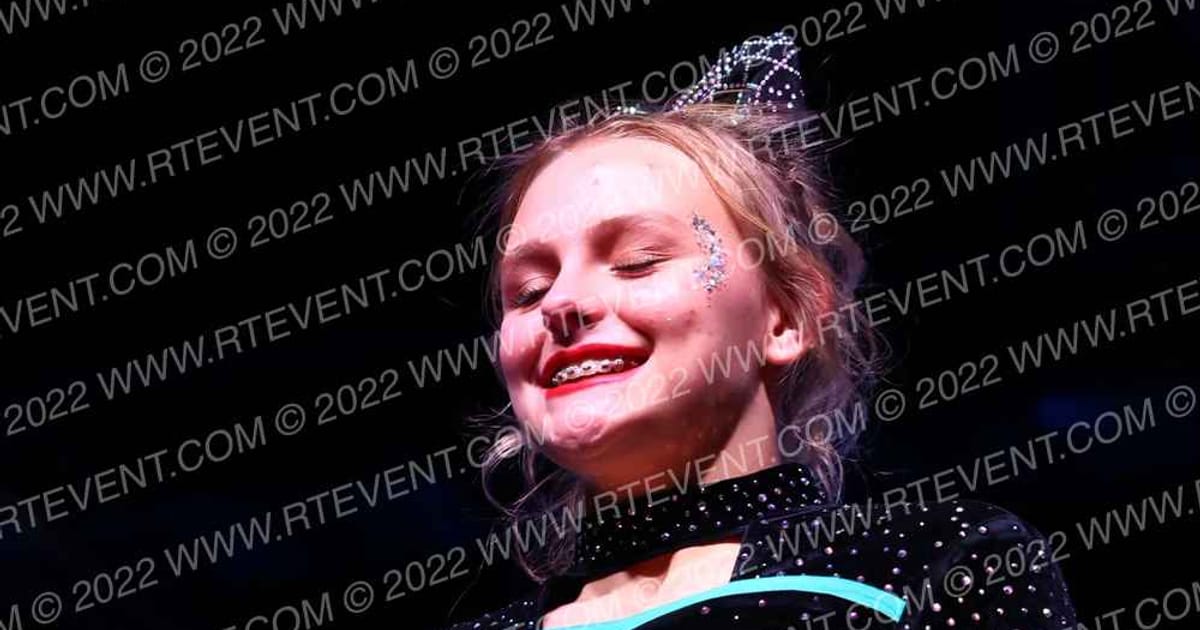 Cheer Extreme Maryland Glamour Queens · Holiday Spectacular