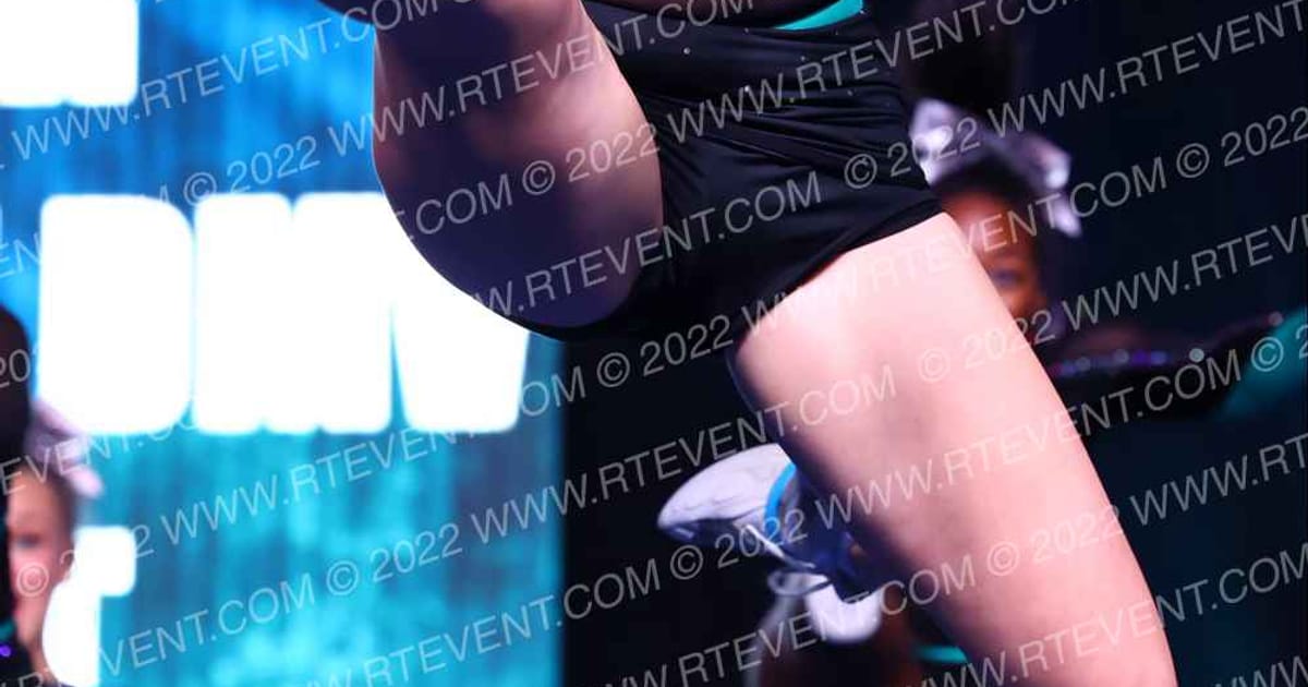 Cheer Extreme DMV Great Whites · Holiday Spectacular
