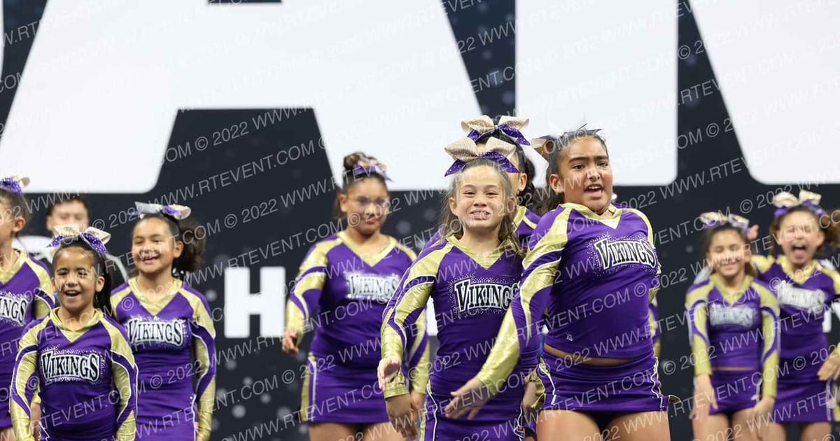 HOLLISTER VIKINGS PEEWEE · Adrenaline