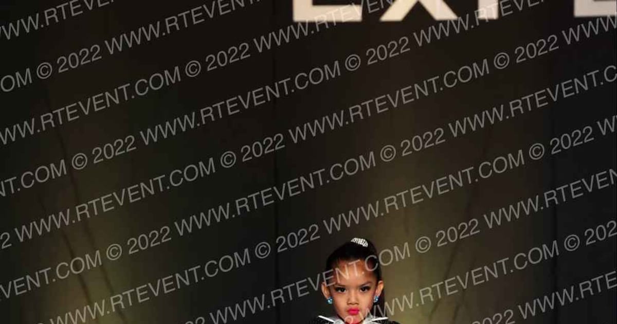 DanzForce Academy Danzforce Tiny Divas · Encore Groove