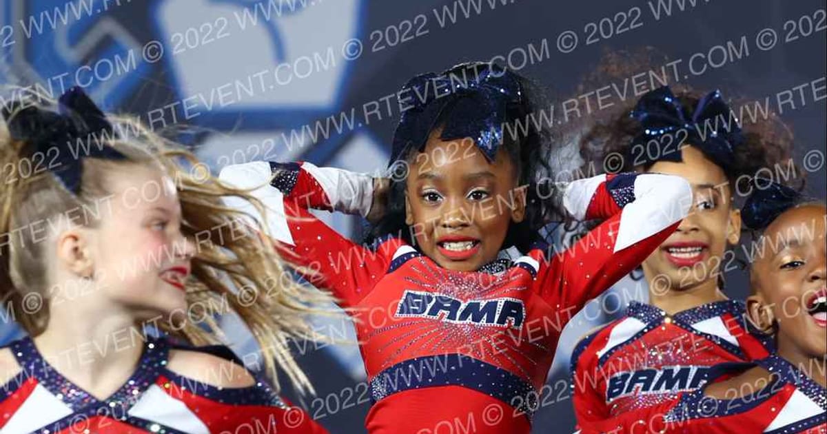 Bama All Stars Baby Diamondz · The Cheer Tour Pigeon Forge