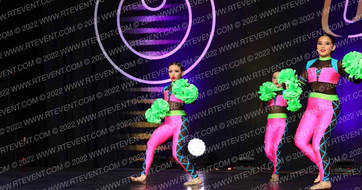 Dance Dynamics Youth Premier Small Prep Pom · Encore Groove