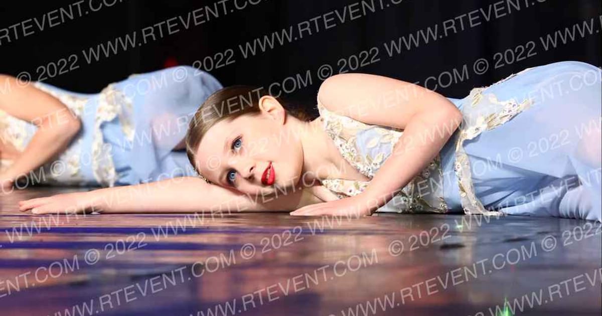 Raevin Dance Factory DFE Mini Prep Lyrical · Encore Groove