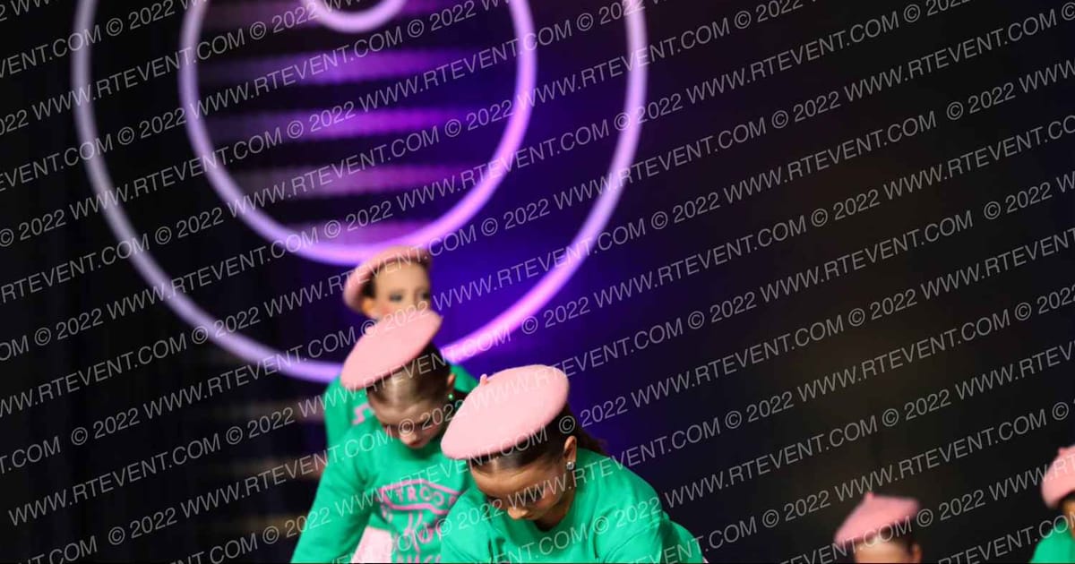 Dance Dynamics Mini Elite Small Hip Hop · Encore Groove