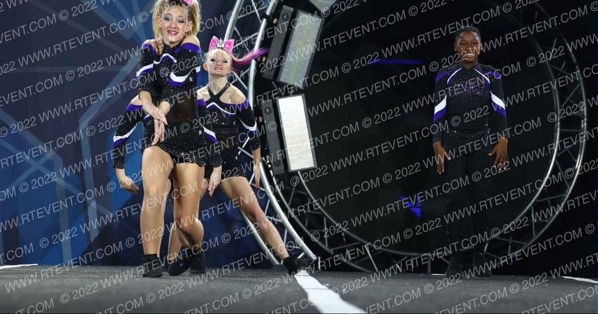 Showtime Elite NC East Pretty in Pink · The Cheer Tour Pigeon Forge