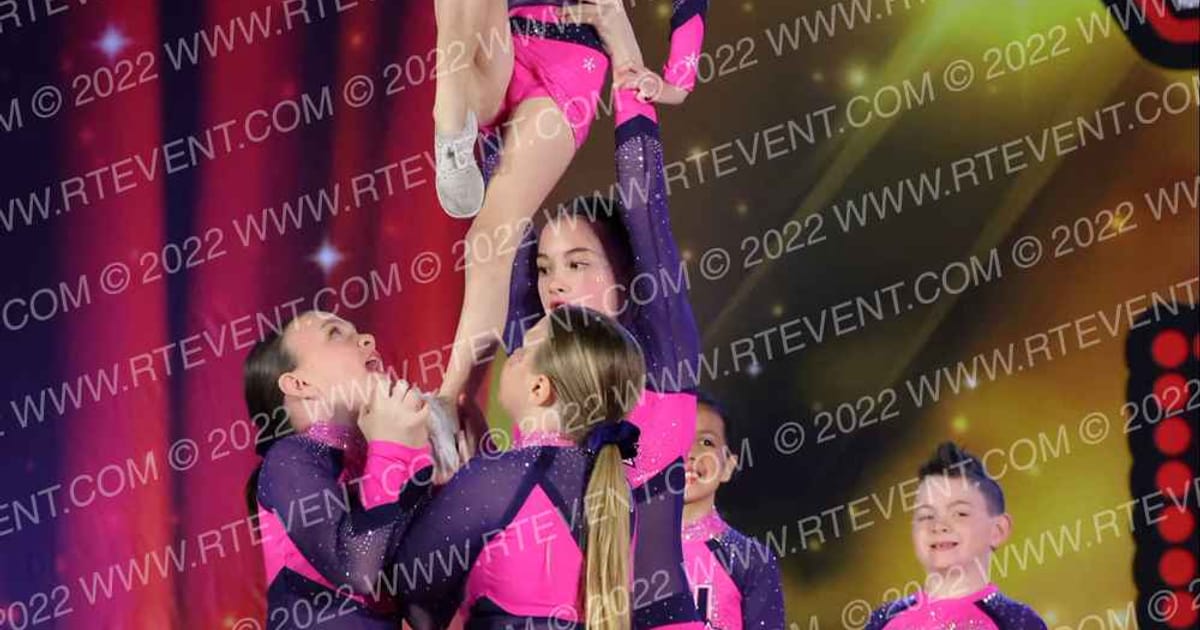 Dazzle U All Stars Envy · Encore Lancaster