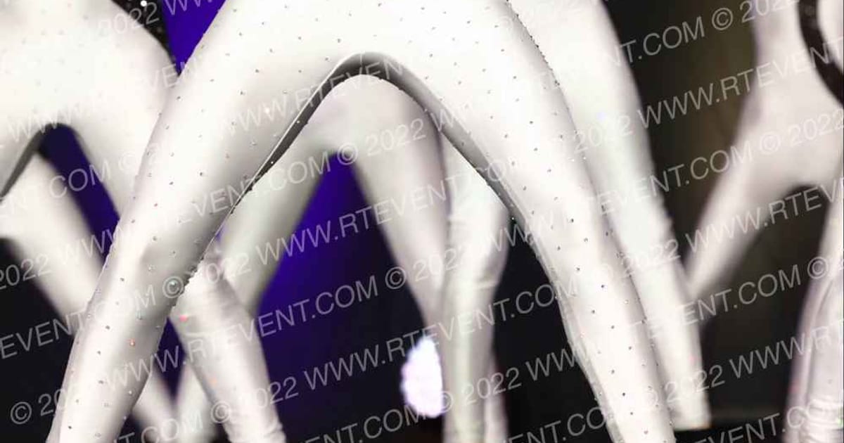 Dance Dynamics Junior Elite Large Pom · Encore Groove