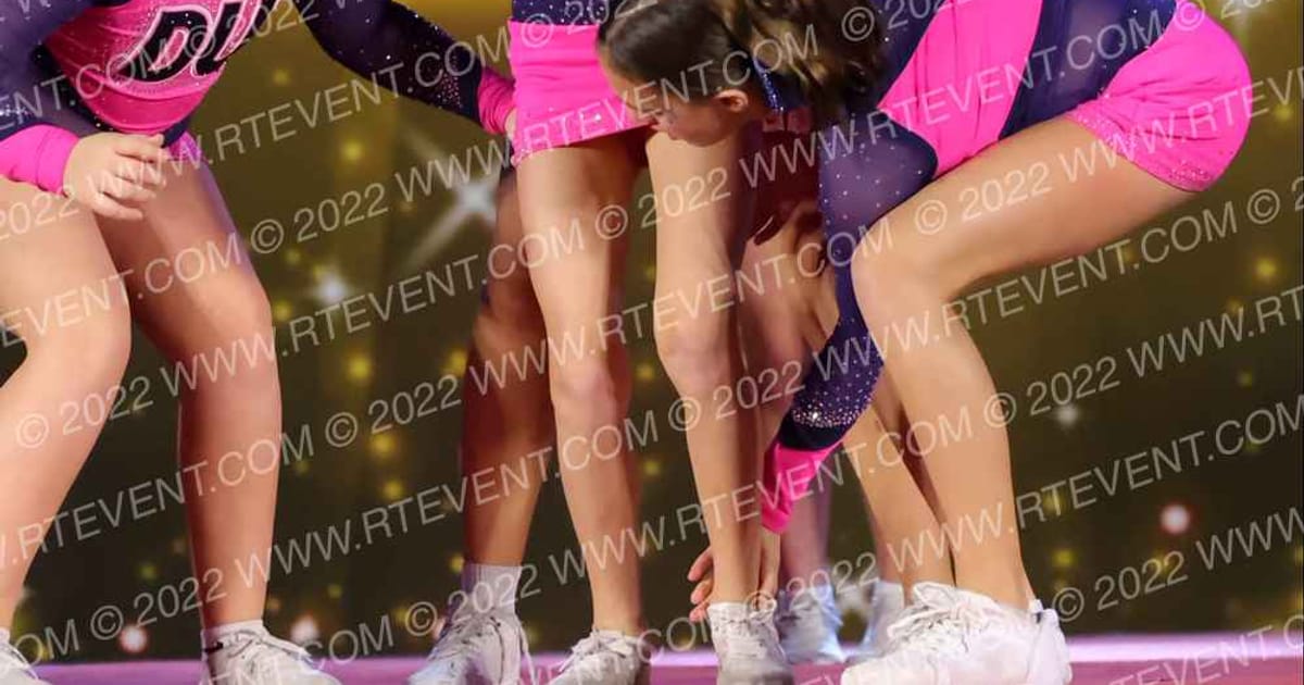 Dazzle U All Stars Envy · Encore Lancaster