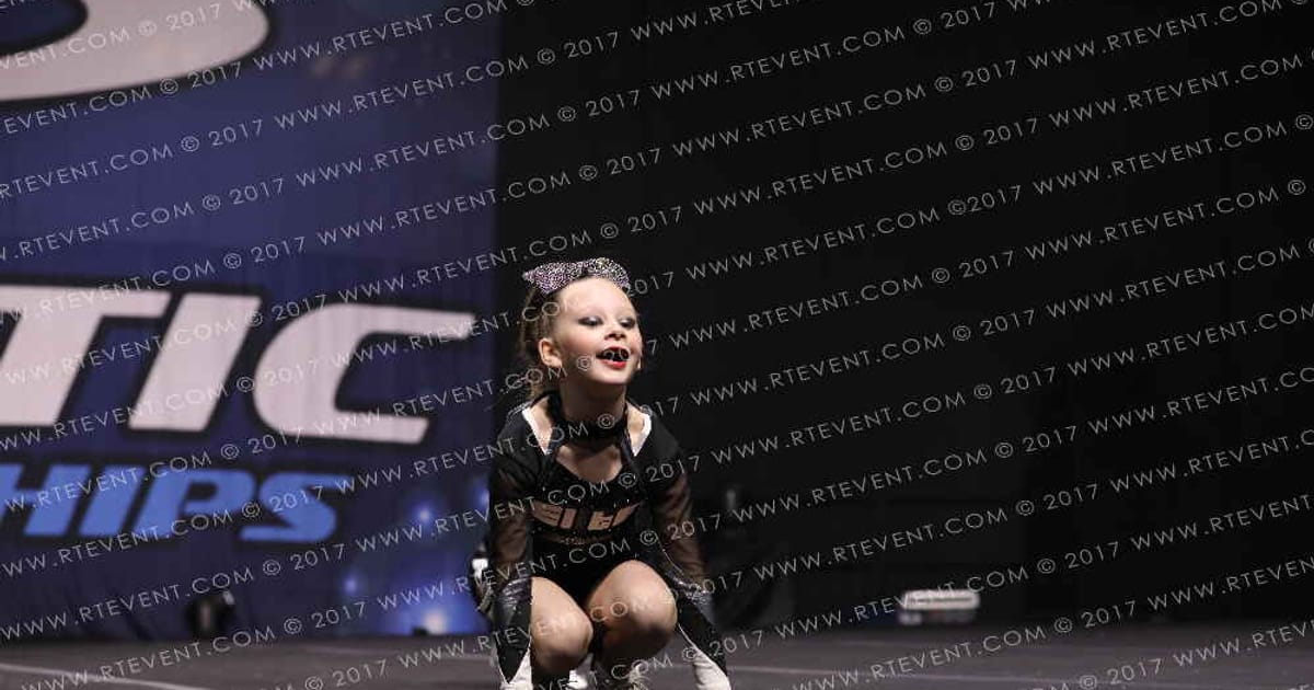 Elite Tumbling Center Glow Girls · Athletic Columbus Nationals and Dance Grand Nationals DiDii