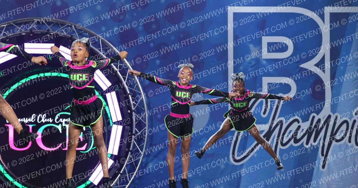 Universal Cheer Experience Sparks · Big Bid Championship