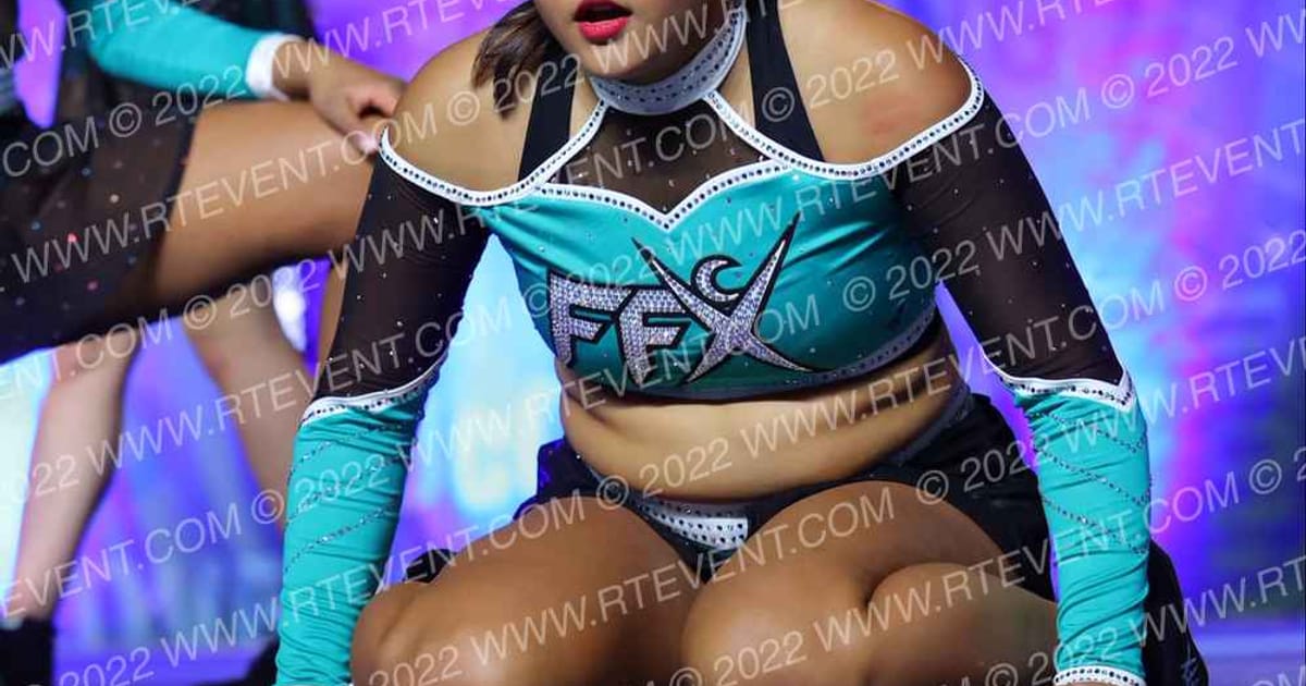 Cheer Extreme Fairfax LADY BOTS · Spirit Cheer Super Nationals DIDII