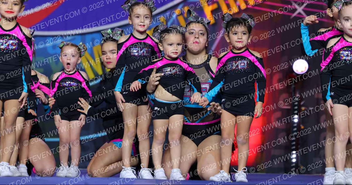 Evolution Cheer Teal Crush · Spirit Cheer Super Nationals DIDII