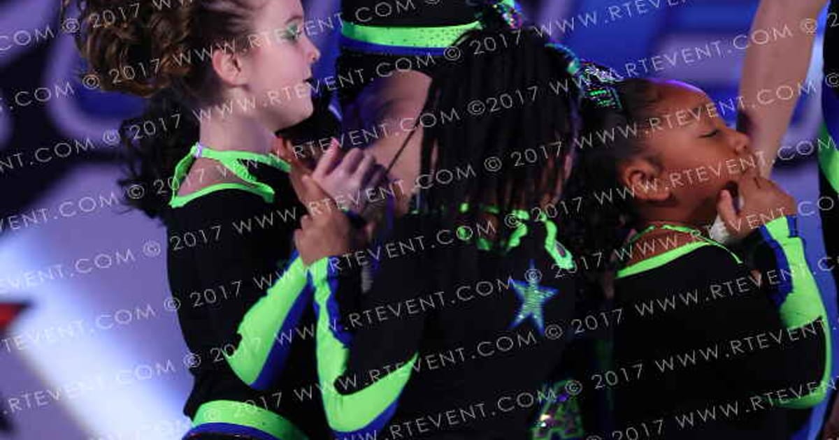 Elite Athletic Cheer Mighty Minis · Extreme Winter Open