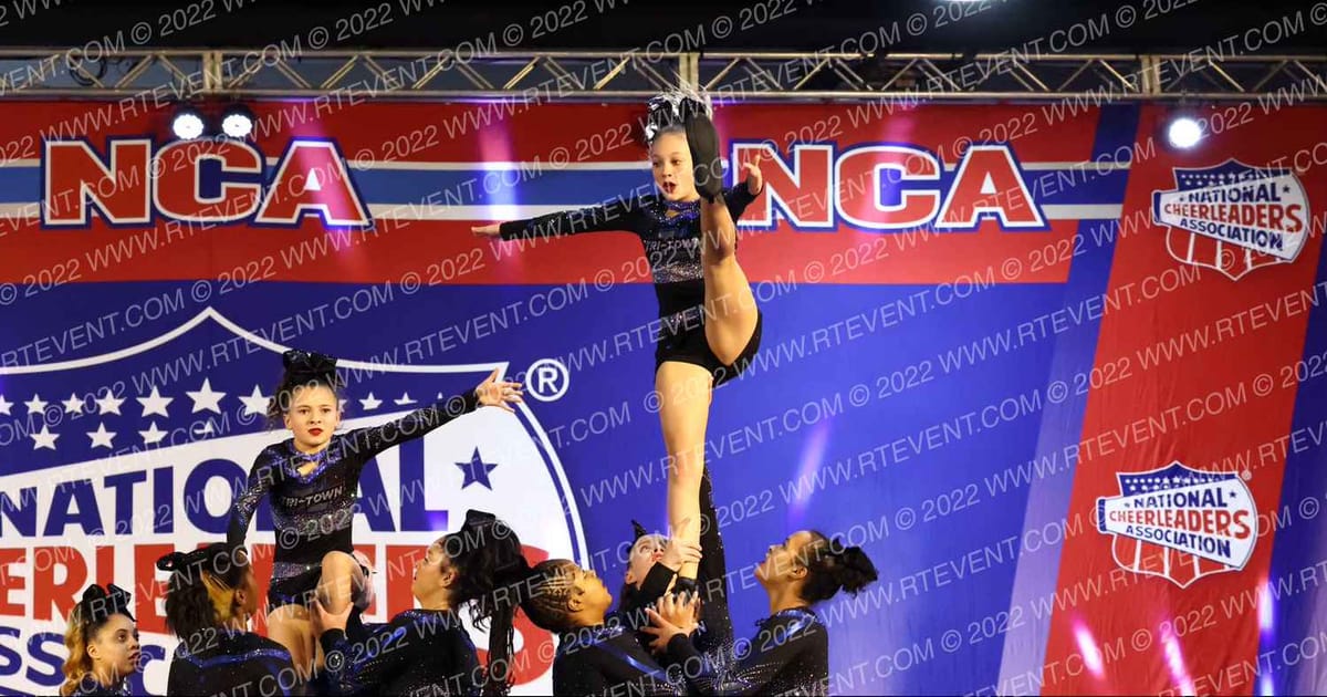 Tri-Town Competitive Cheerleading Lady Lightning · NCA Oaks Classic